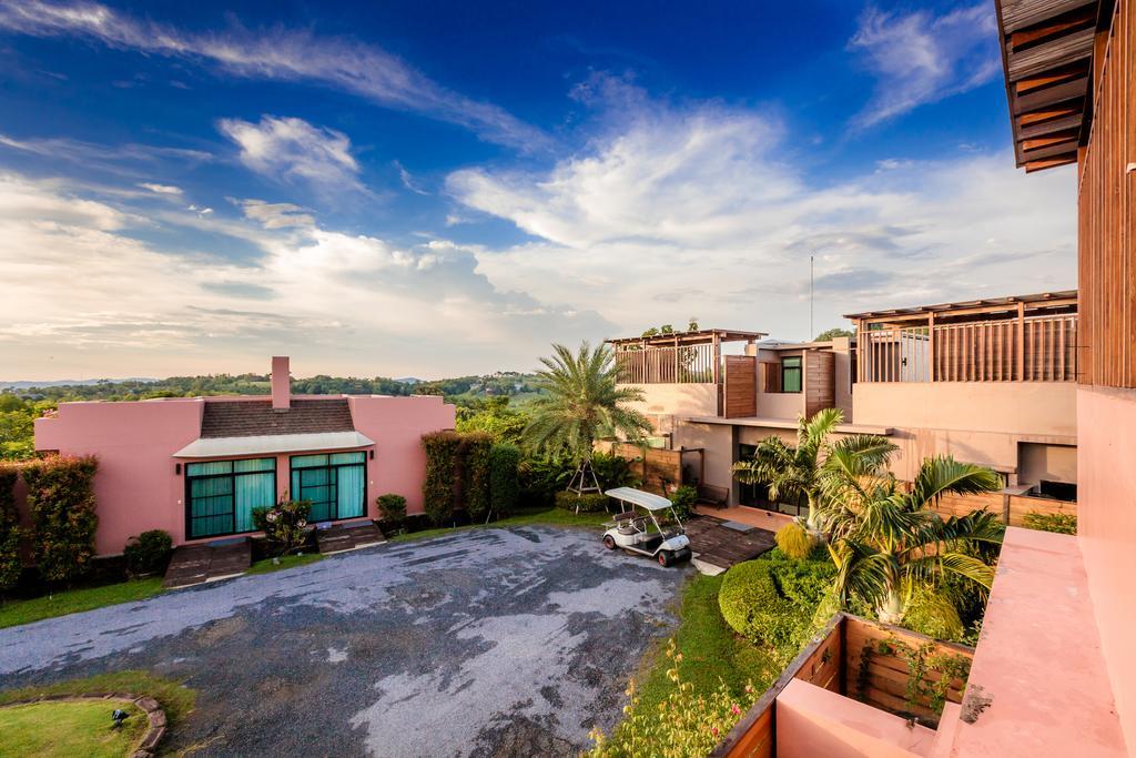 Phukumhom Khao Yai Hotel Wangkata Bagian luar foto