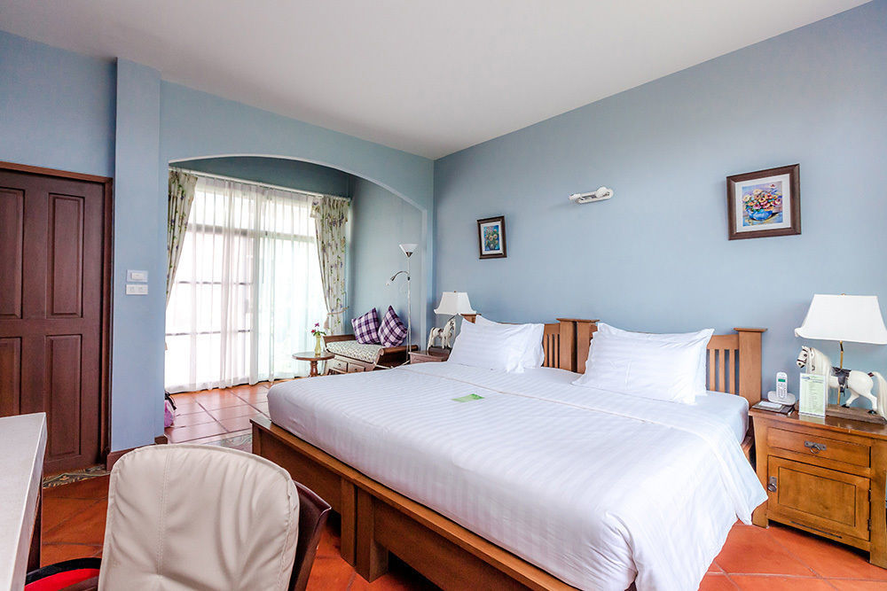 Phukumhom Khao Yai Hotel Wangkata Bagian luar foto