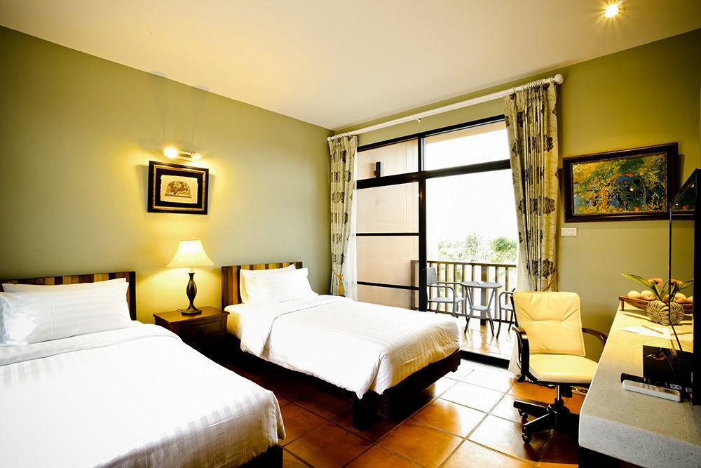 Phukumhom Khao Yai Hotel Wangkata Bagian luar foto