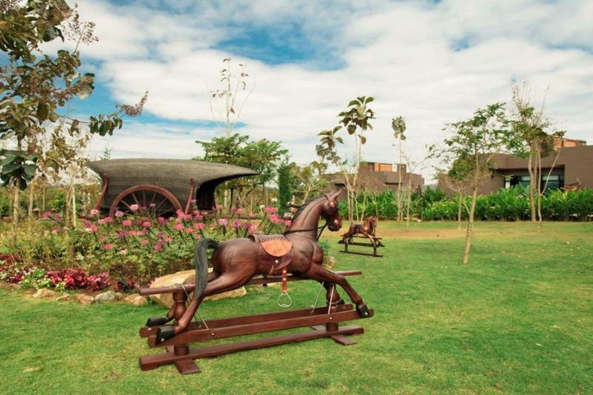 Phukumhom Khao Yai Hotel Wangkata Bagian luar foto